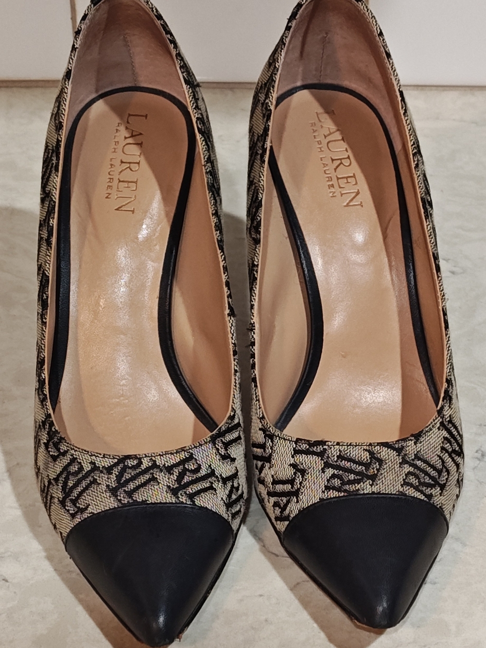 Ralph Lauren Women’s Heels Size 7B Grey And Black Pumps Monogram Point Toe